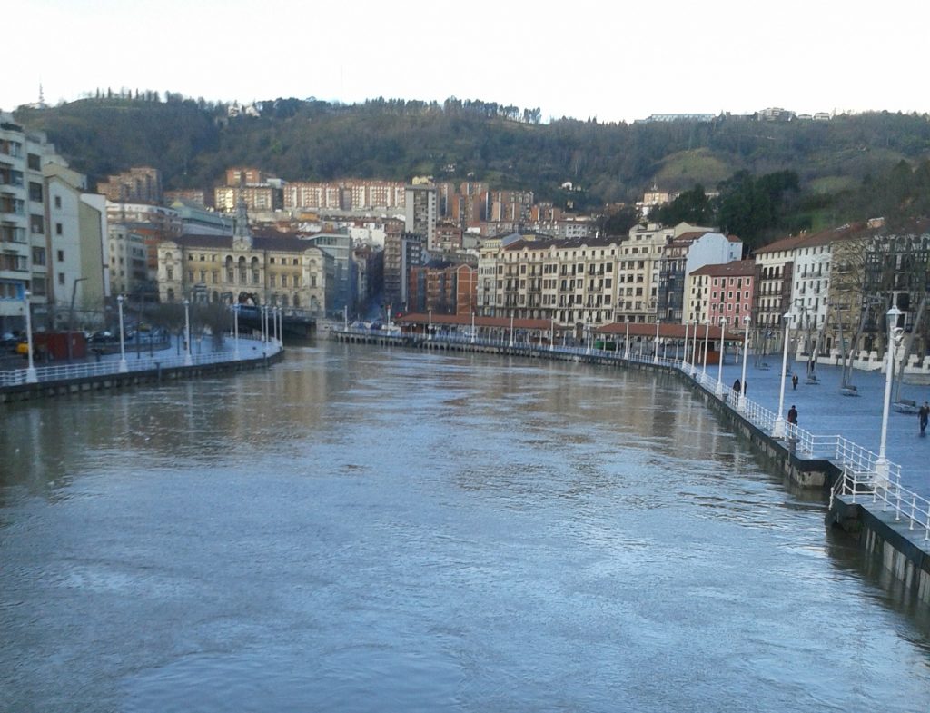 Ria de Bilbao y Muelle de Ripa