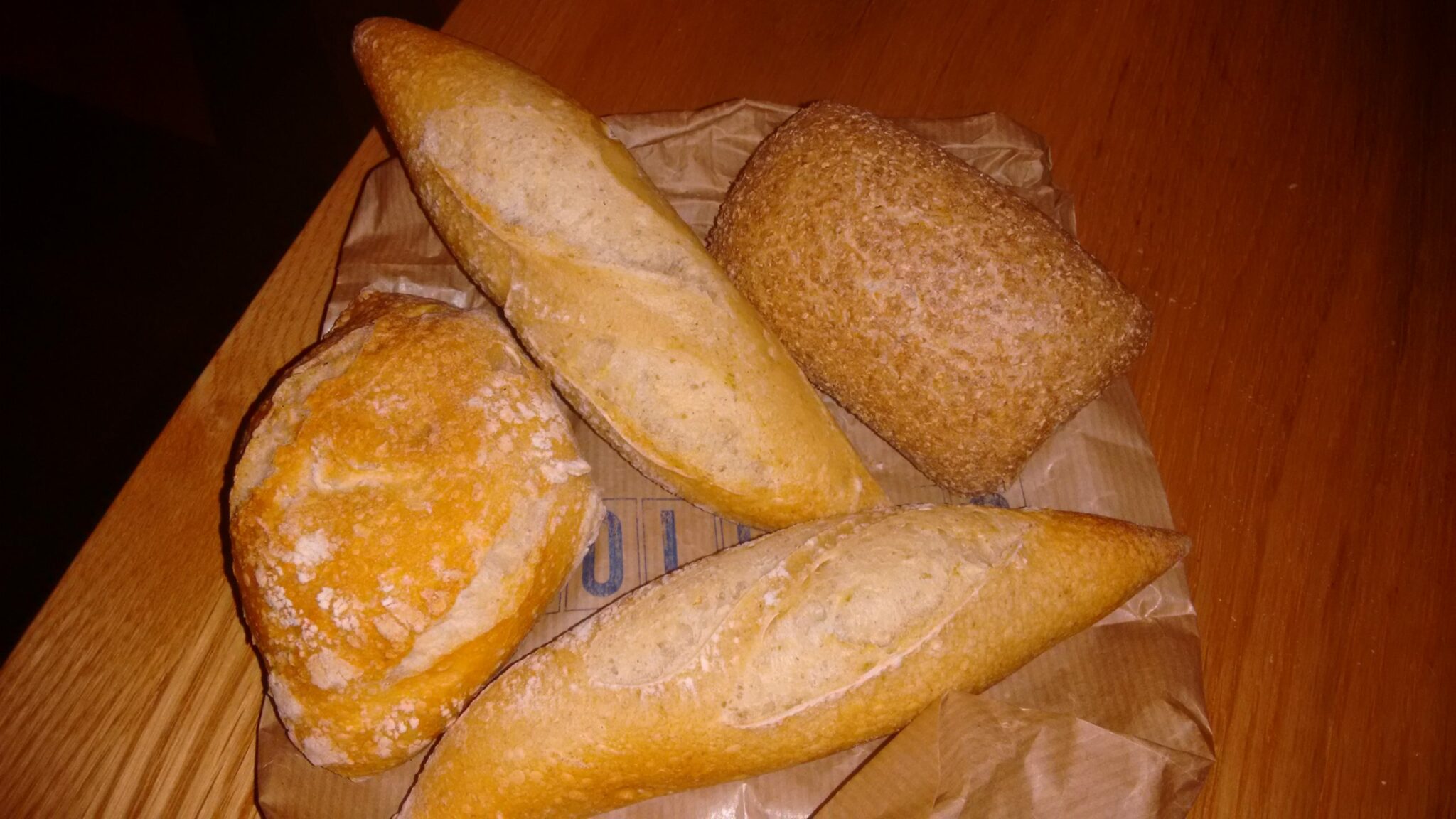 Cesta de cuatro panes