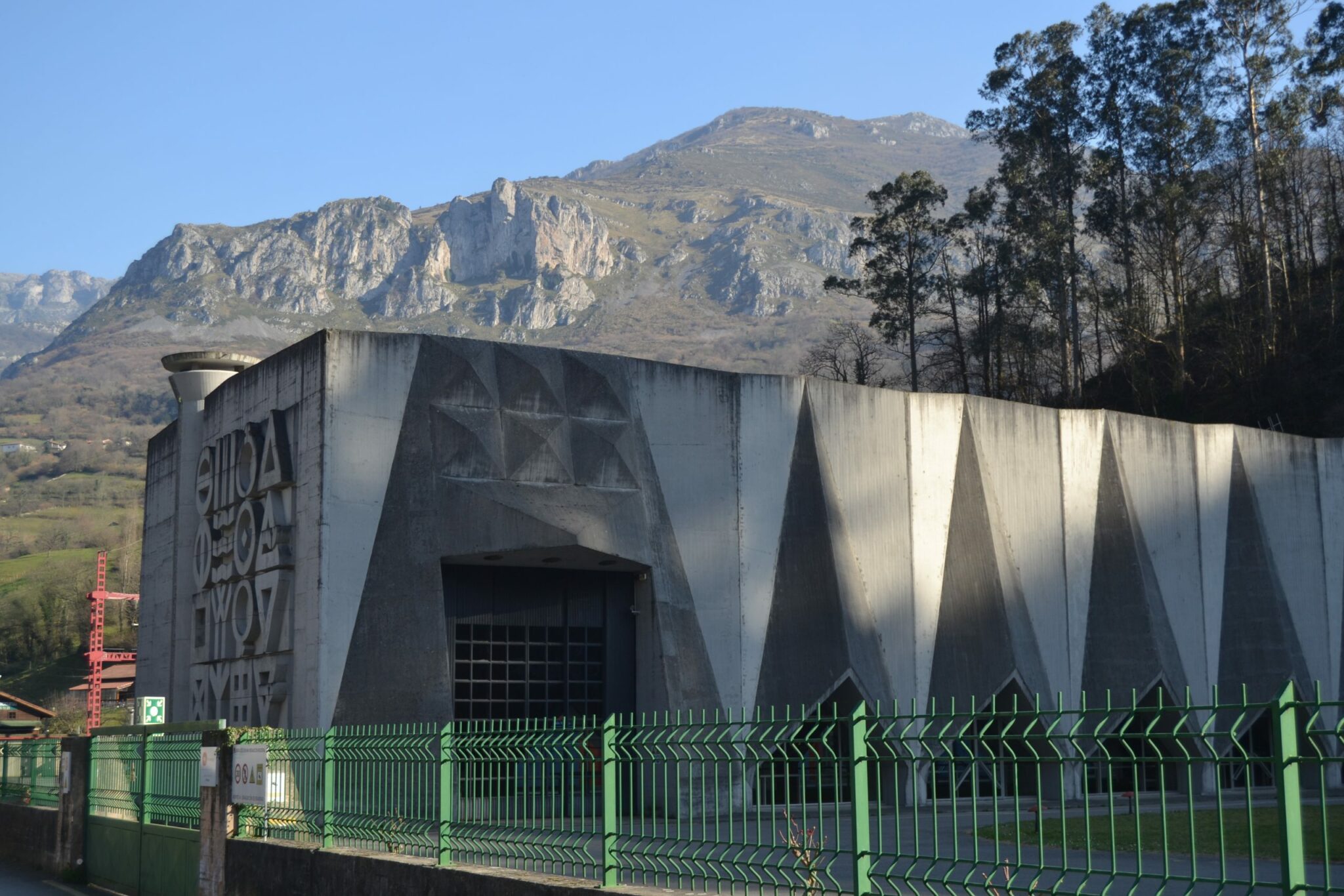 Central hidroeléctrica de Proaza