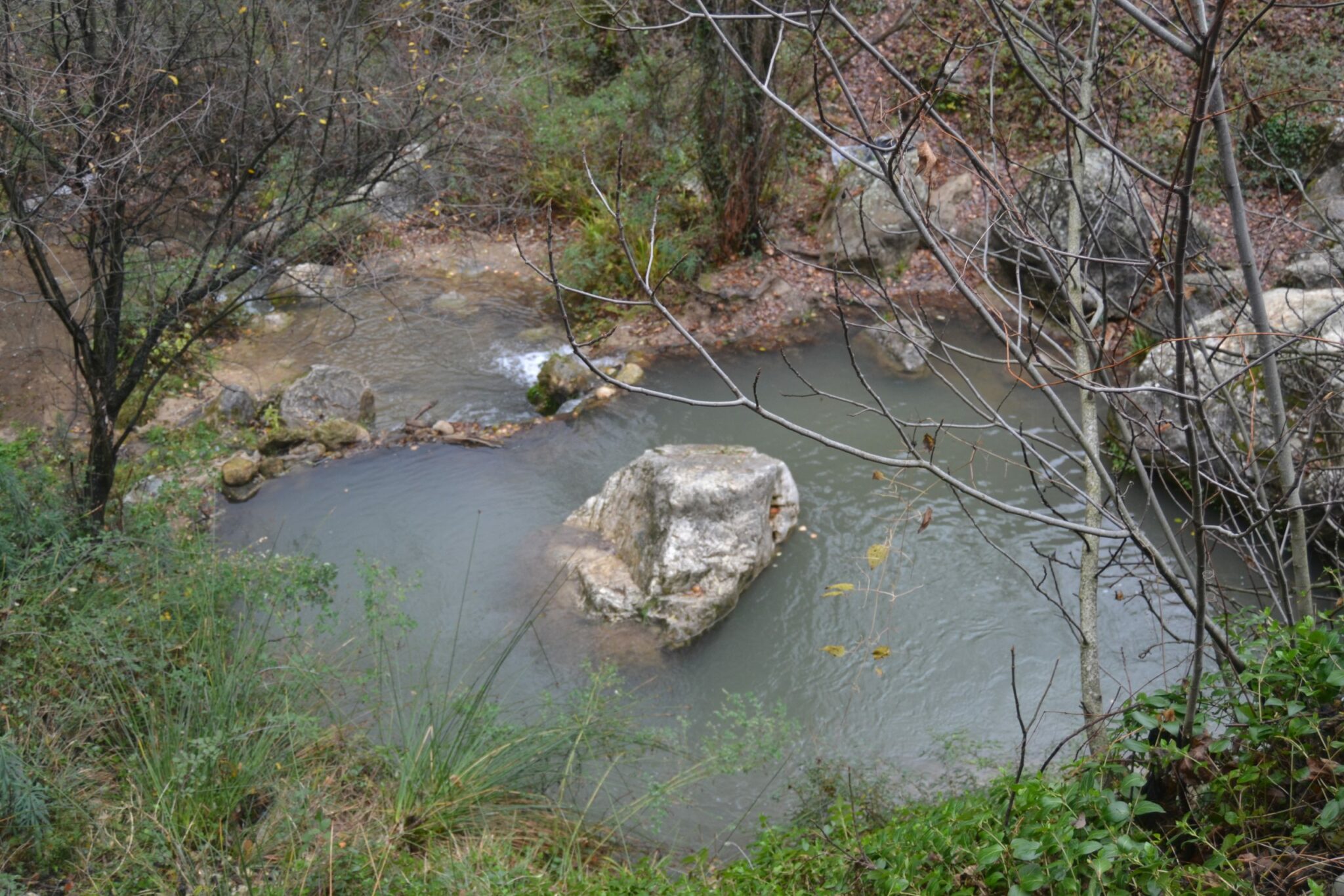 Poza en el río Cerezuelo