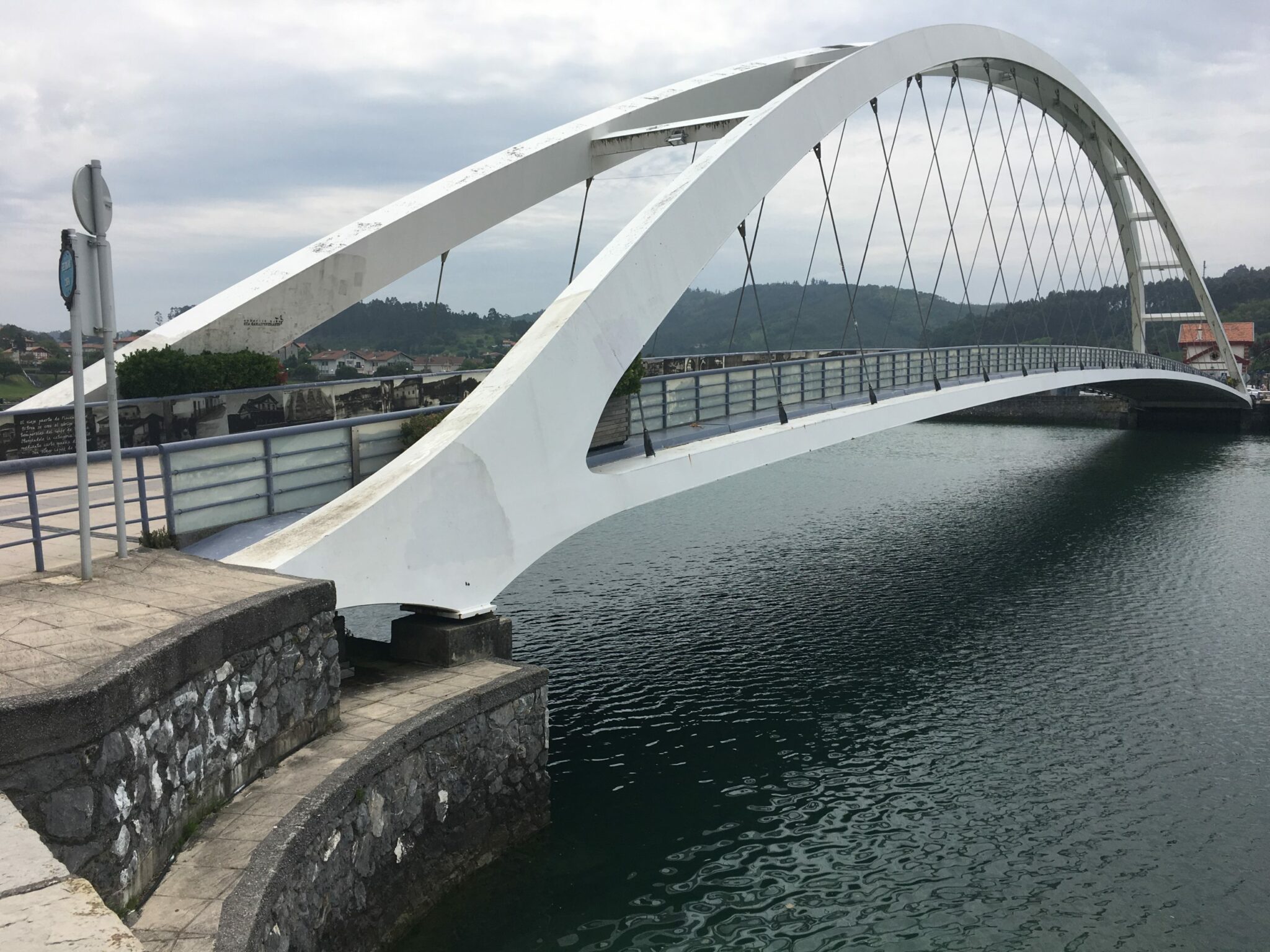 Puente del metro de Plentzia