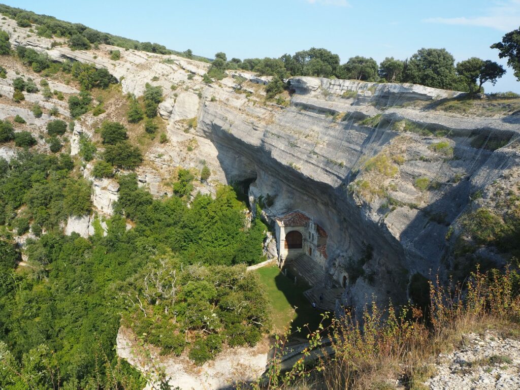 Cueva de San Bernabé en Ojo Guareña