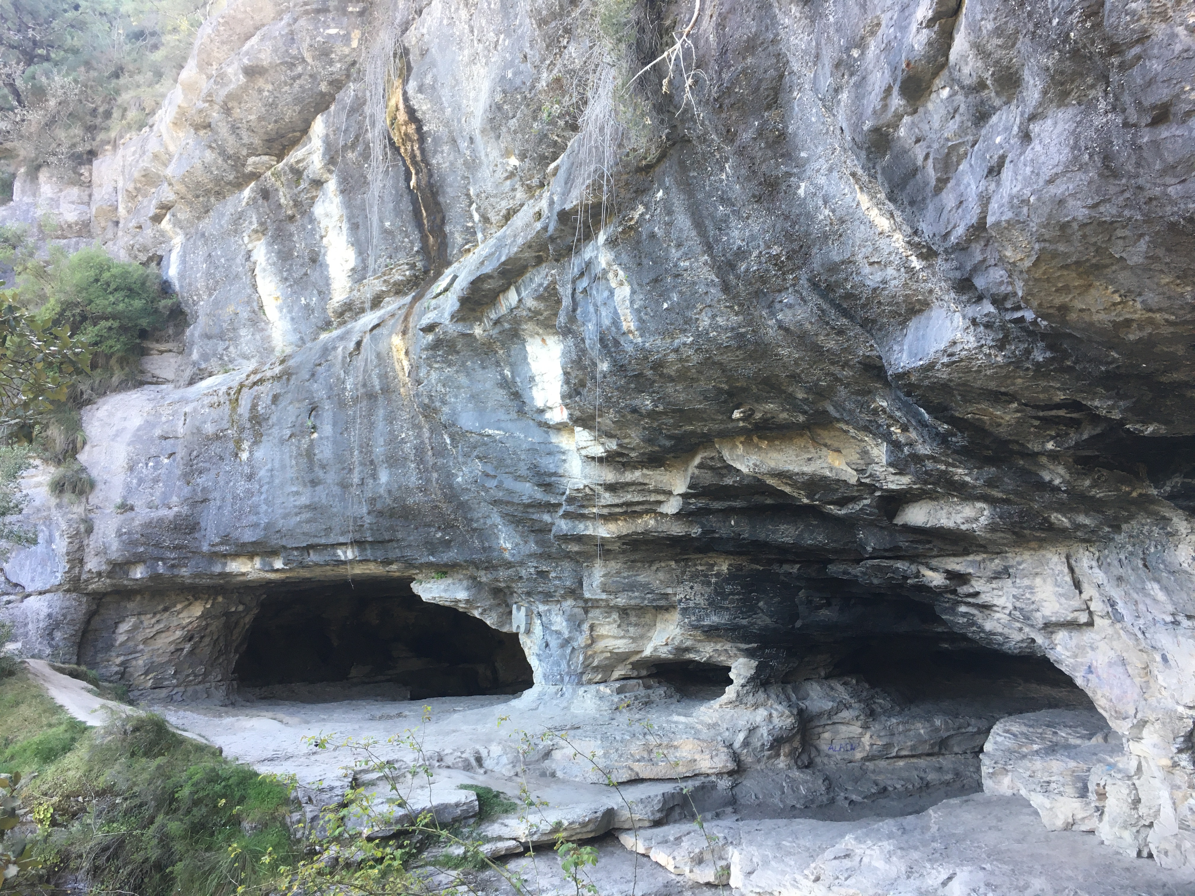 Cueva de los Goros